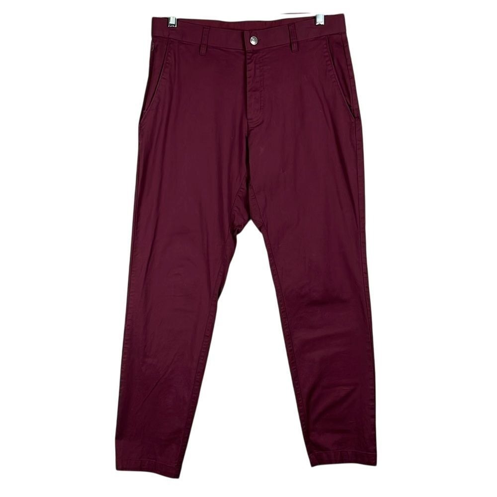 Fabletics The High Side Chino Pants Mens Size 31x32 Maroon Straight Leg Slim Fit